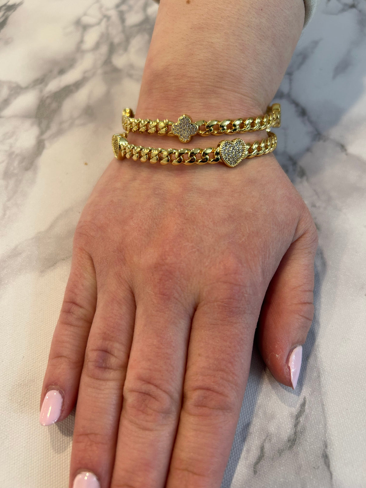 Link Bangle Accented With Cz Clovers